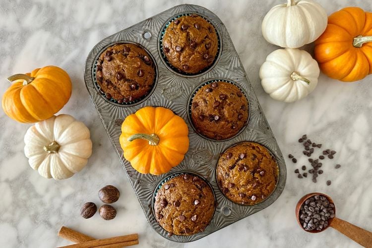 Healthy Pumpkin Chocolate Chip Muffins: Whole Grain & Gluten-Free